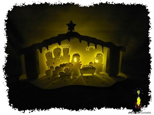 ART 2012 12 creche kirigami nuit