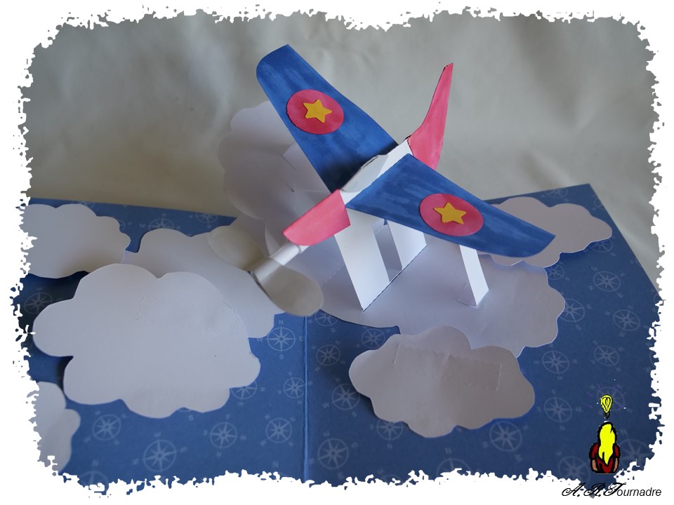 Carte pop-up animée : l'avion à hélice