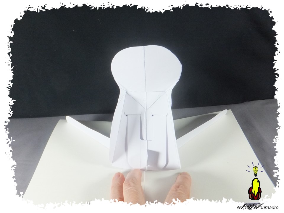 ART 2025 08 Cendrillon 11 mécanisme en cours d'ouverture