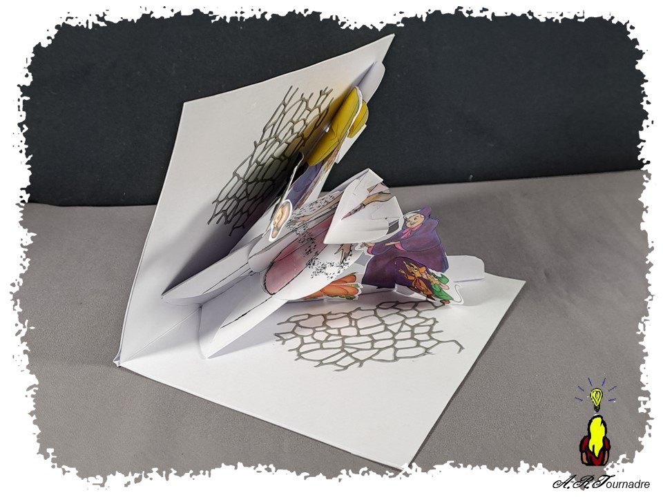 ART 2025 08 Cendrillon 3 carte pop-up en ouverture