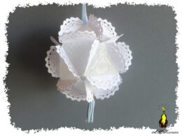 boule de Noël 3D en parchemin