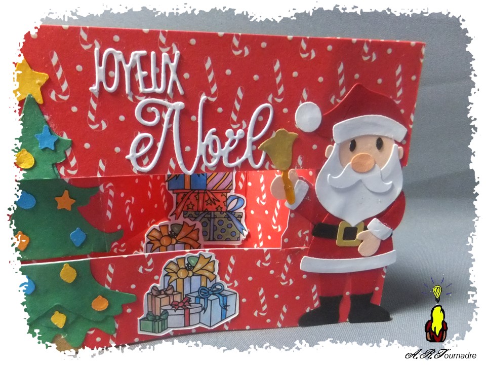 ART 2025 12 Pere et Mere Noel 6 les cadeaux du Père Noël s'empilent