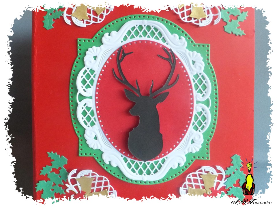 ART 2025 12 sapin PaperPaul foret 3 découpe cerf de chez Artemio