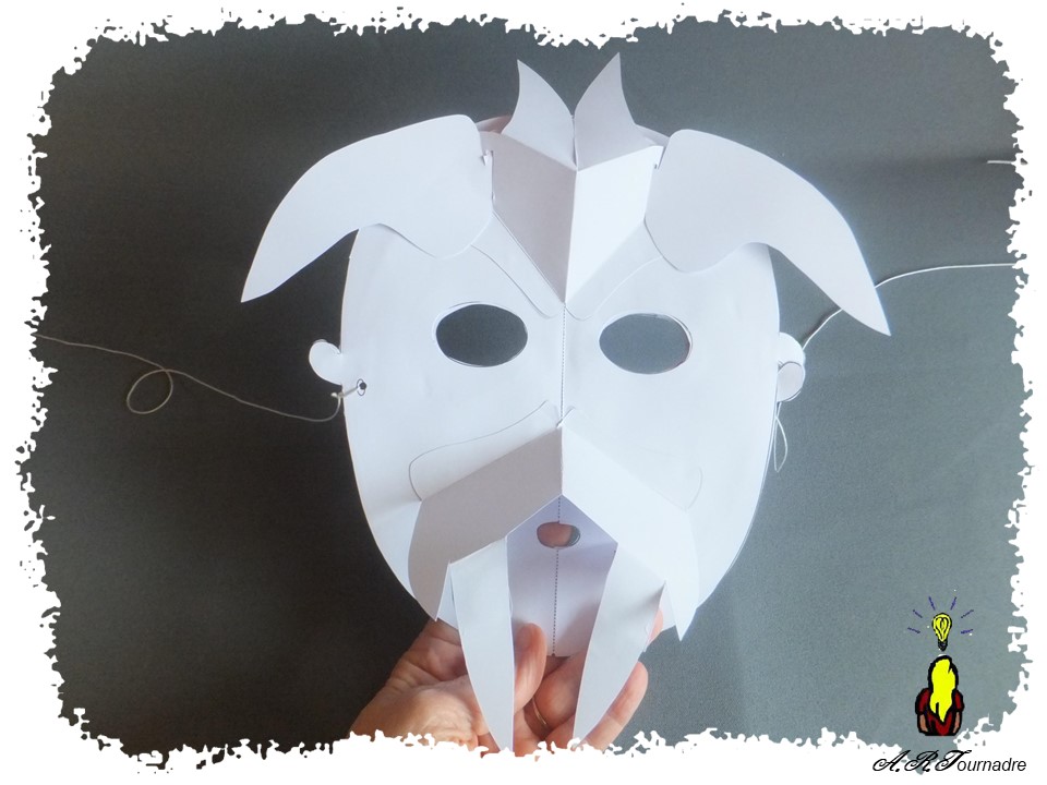 ART 2026 03 masque 2 masque du monstre à cornes