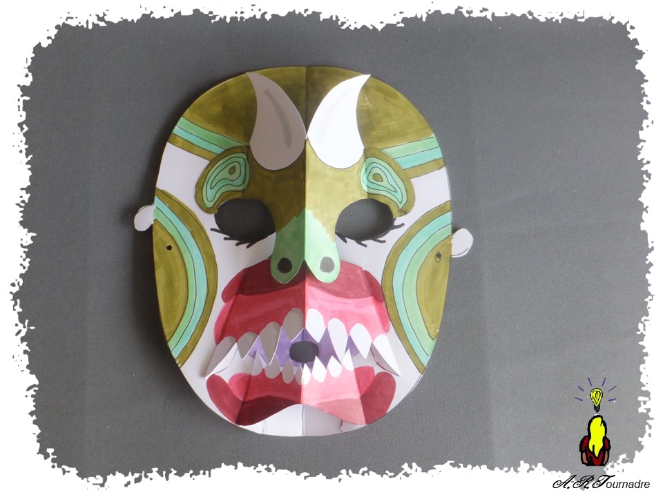 ART 2026 03 masque 6 monstre à grandes dents