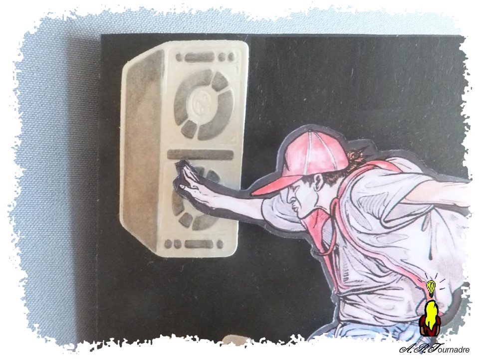 ART 2026 04 danseur hip hop 3 détail du fond de face avant, enceinte