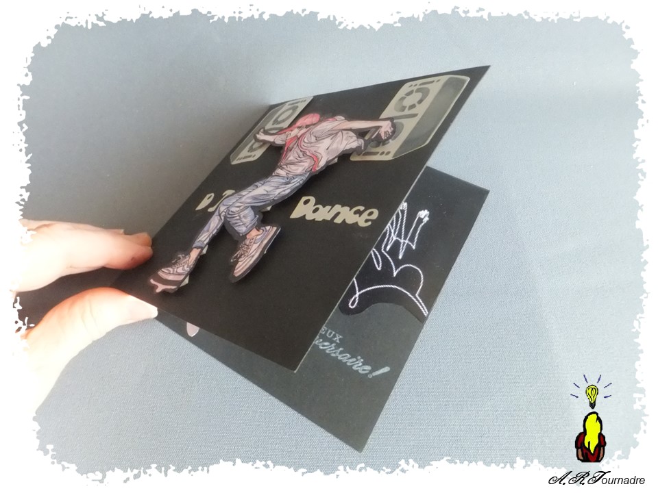 ART 2026 04 danseur hip hop 5 carte pop-up à l'ouverture