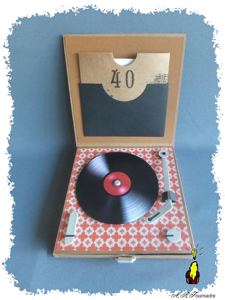 ART tourne disque 2 tourne disque boite fermée