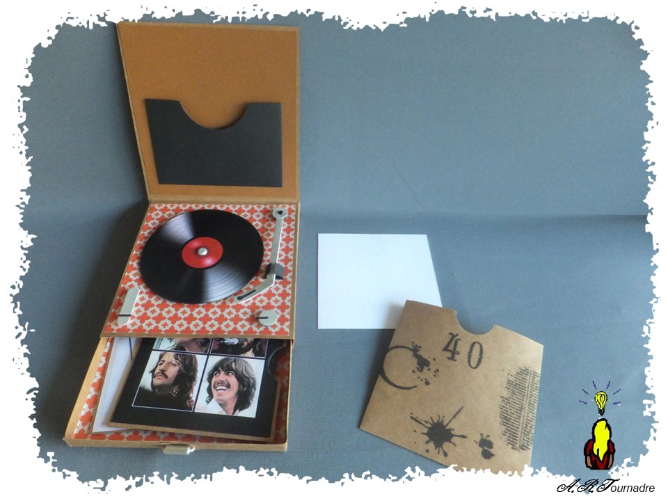 ART tourne disque 4 tourne disque tiroir ouvert
