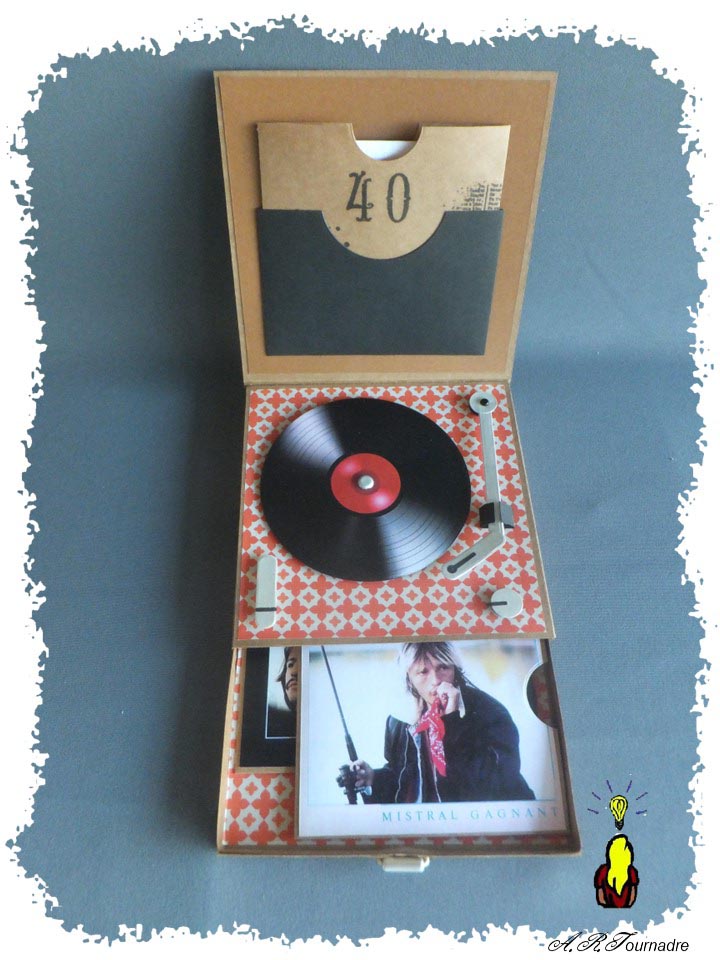 ART tourne disque 5 tiroir ouvert