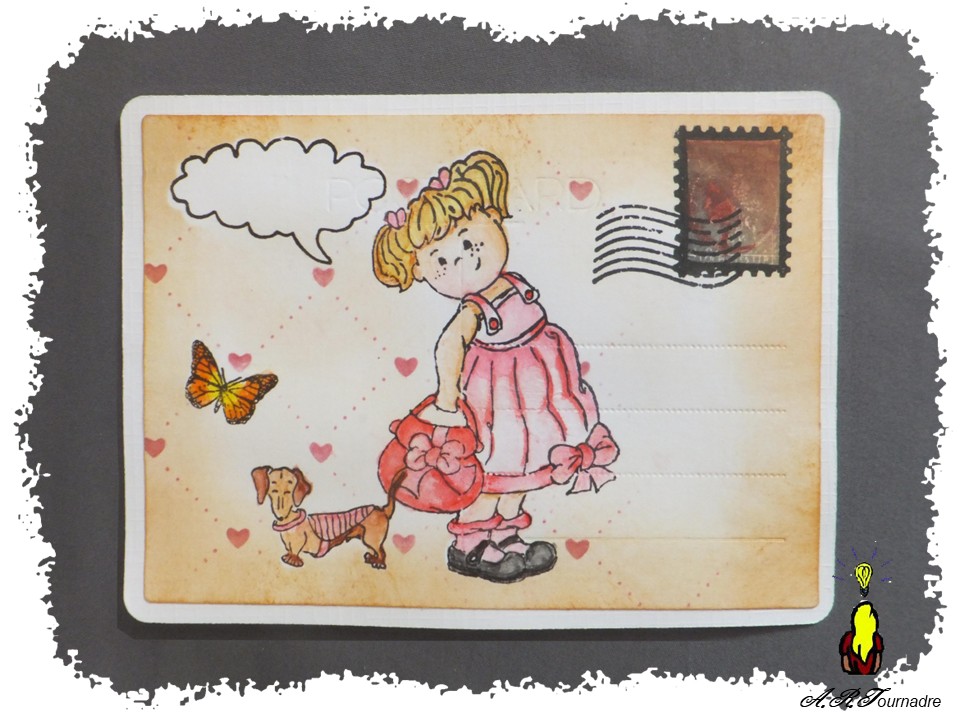 ART 2026 08 post card holifant 1 carte postale fillette qui promène son chien