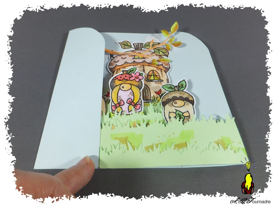 ART 2026 08 M Mme Gland 5 carte pop-up repliée